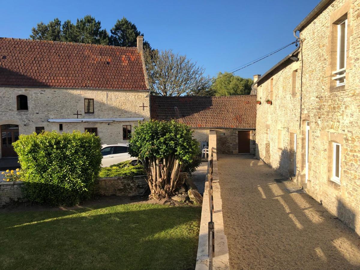 Gite Avec Jardin A 1,5 Km Des Plages Du Debarquement Tracy-sur-Mer Buitenkant foto